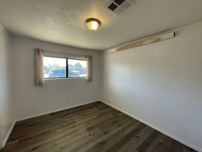 Building Photo - 3050 N Date Creek Dr