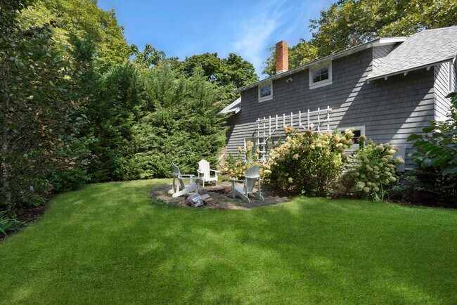 Building Photo - 912 Peconic Bay Blvd