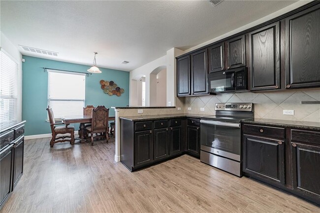 Building Photo - 308 Potters Peak Way