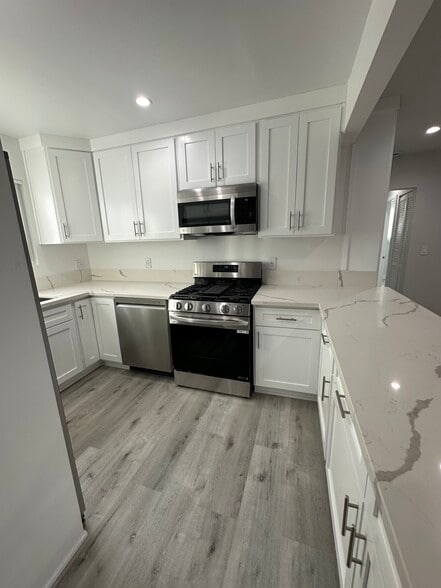 Building Photo - 8363 Blackburn Ave