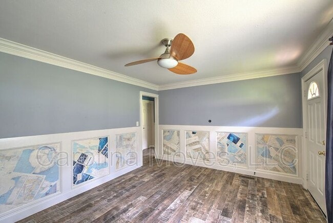 Building Photo - 1760 Memorial Dr Ext