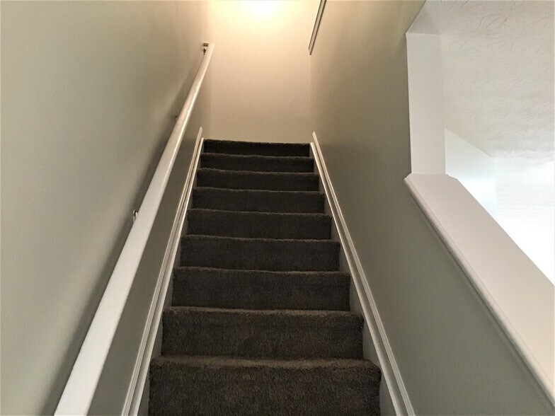 Building Photo - 111 Golden Pine Rd SW