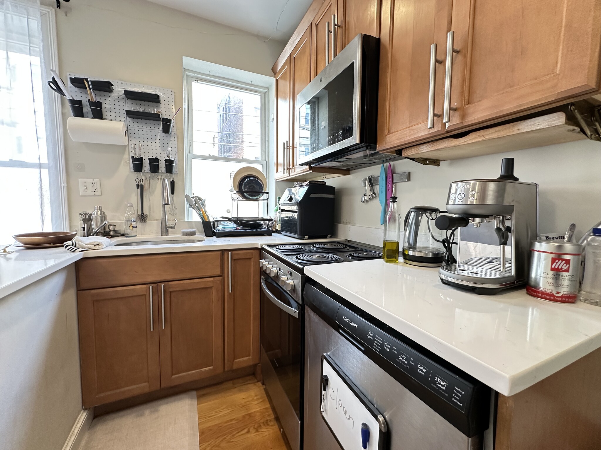 Building Photo - 836 Huntington Ave