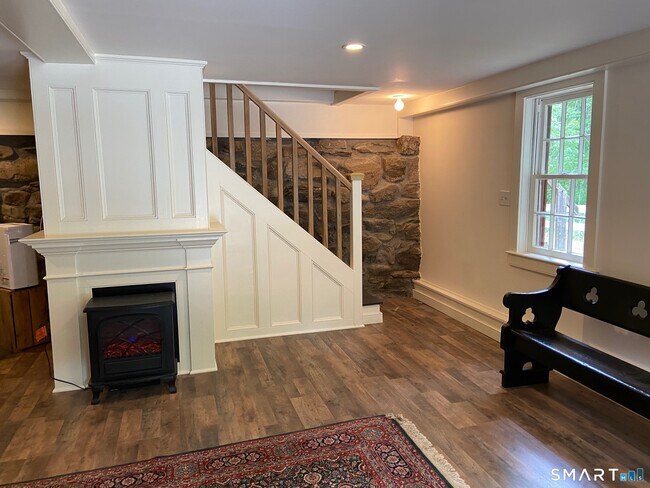 Building Photo - 95 Saybrook Rd