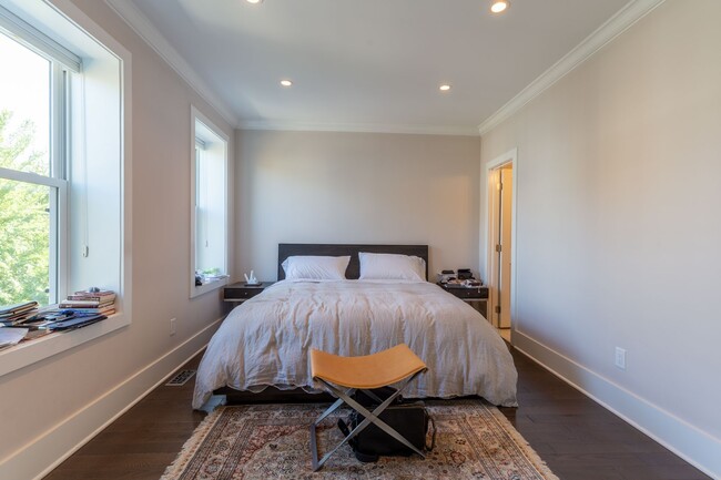 Building Photo - Rare Gem in LeDroit Park w/ Parking!