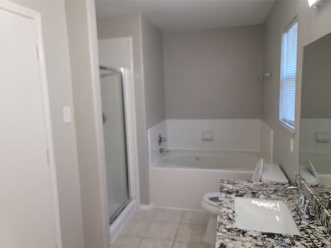 Building Photo - 6014 Drenner Park Ln