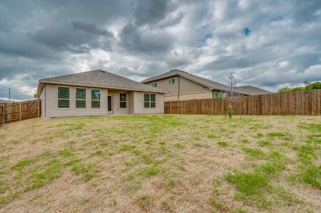 Building Photo - Charming 4-Bedroom Home in Eagle Mountain-...