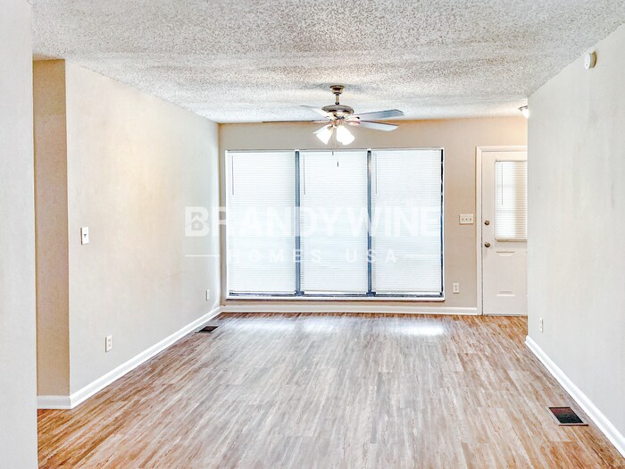 Building Photo - 4503 Anvers Blvd