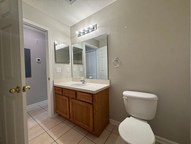 Building Photo - 6069 Maggies Cir