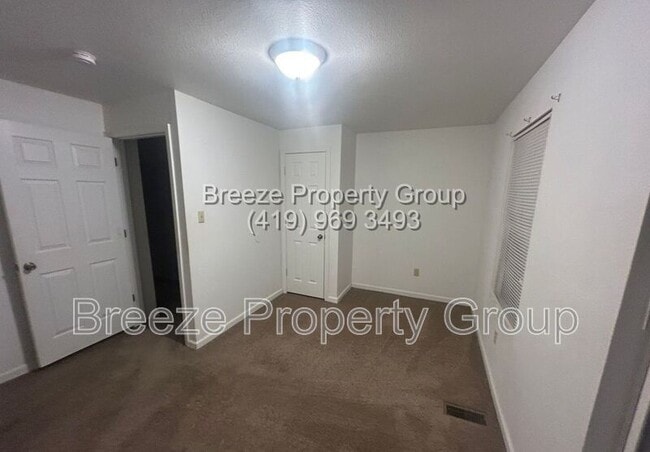 Building Photo - 520 Nova St