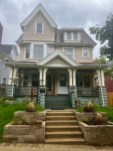 Building Photo - 522 N 33rd St