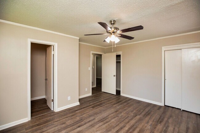 Building Photo - ** 3 bed 2 bath located in Dalraida **Call...
