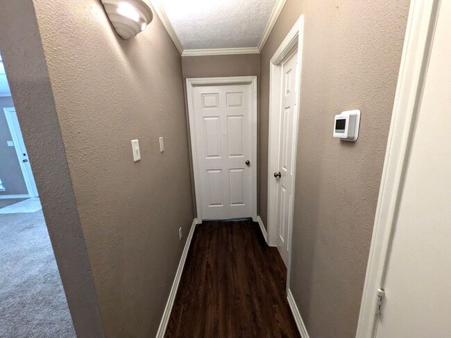 Building Photo - 2430 Granger Dr