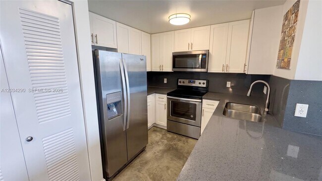Building Photo - 4332 W Flagler St