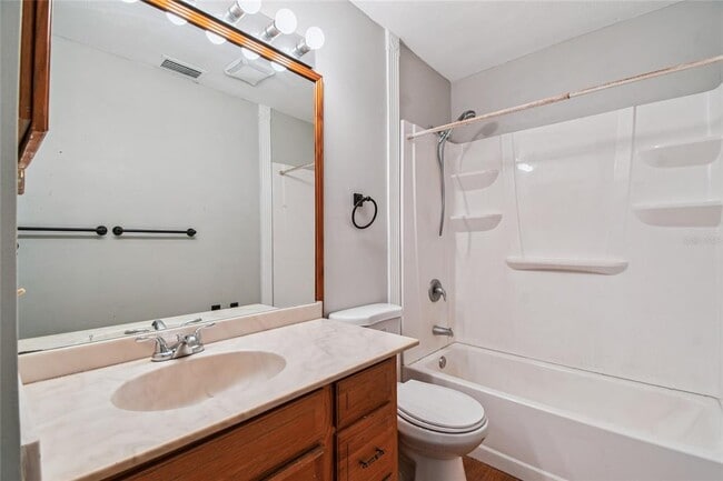 Building Photo - 751 Southwest Boulevard N