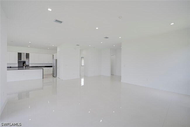Building Photo - 4775 Quercia Dr