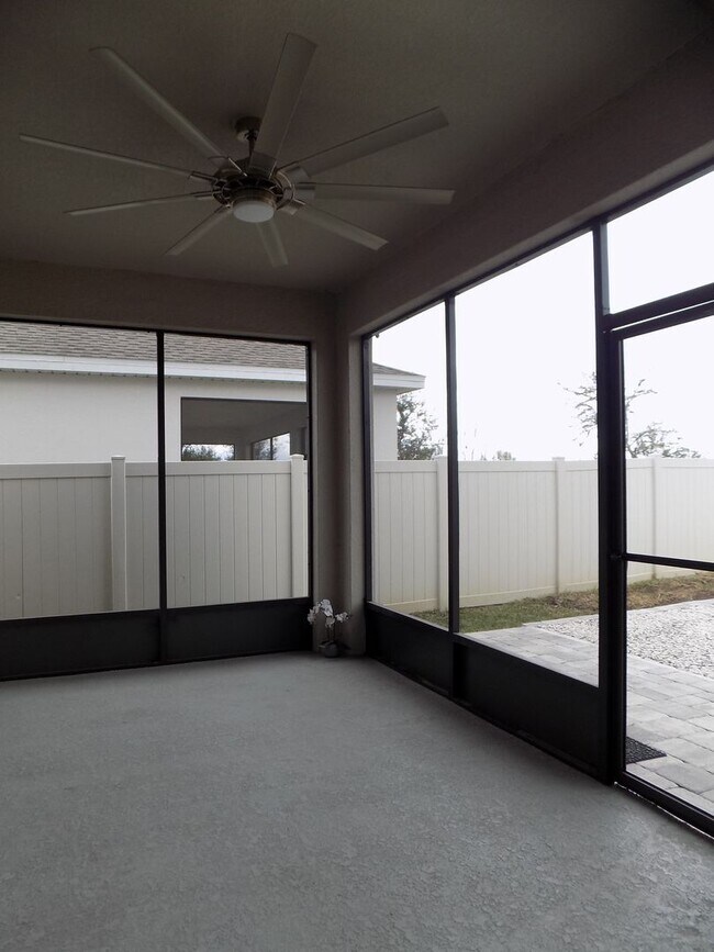 Building Photo - 1713 Chatsworth Cir