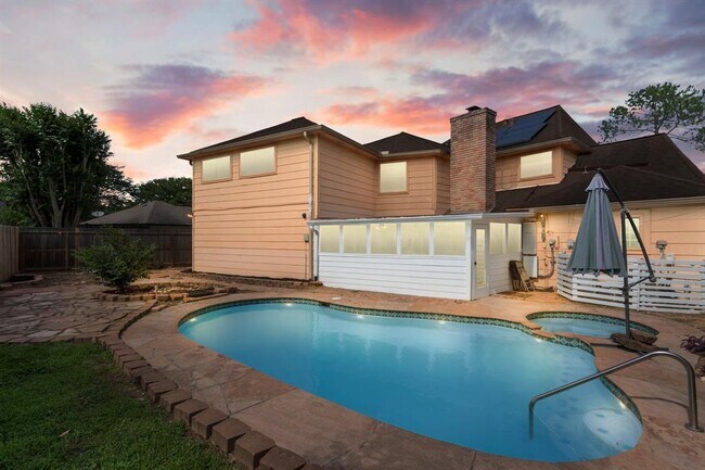 Building Photo - 1606 Rustic Knolls Dr