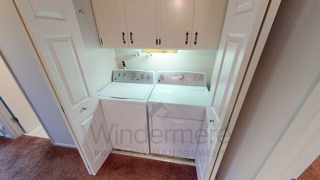 Building Photo - 333 Grove St