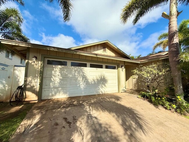 Building Photo - 3 Bedroom / 2 Bathroom House for Rent in Waikapu Gardens!