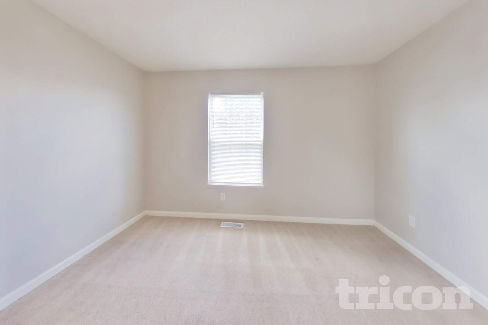 Building Photo - 131 Quiet Grove Dr