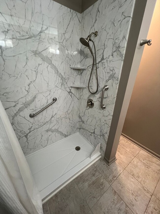 Building Photo - 3 Bed 2.5 Bath Townhome In Governors' Village
