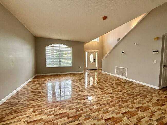 Building Photo - 677 Elbridge Dr