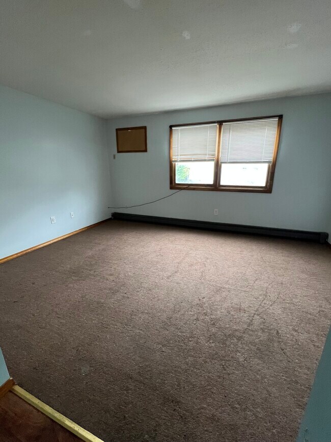 Building Photo - 25 Haffards St