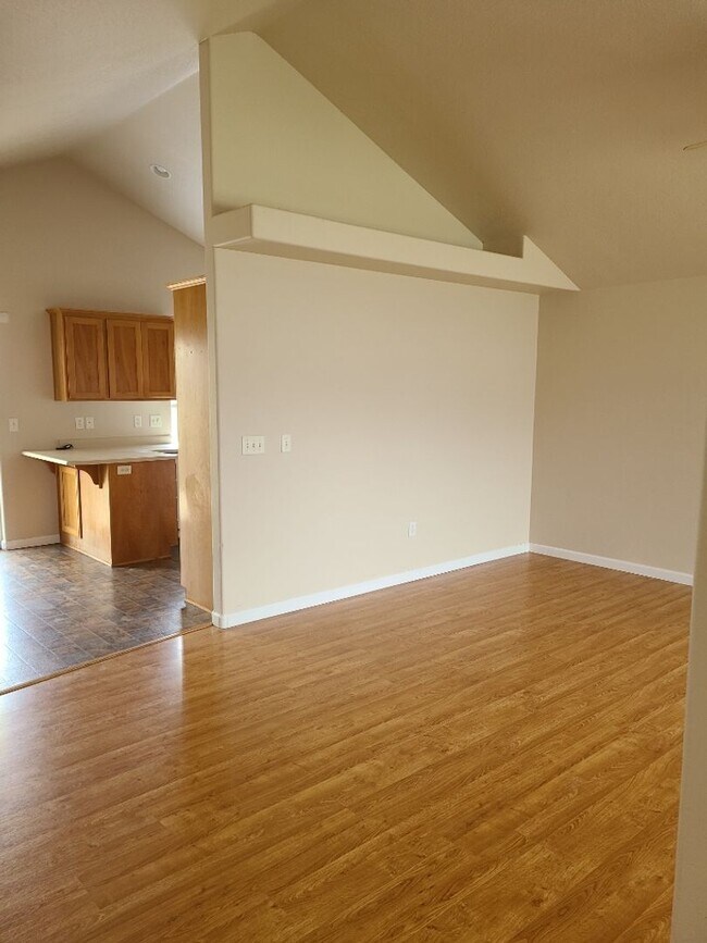 Building Photo - 1101 Gibbs Ct