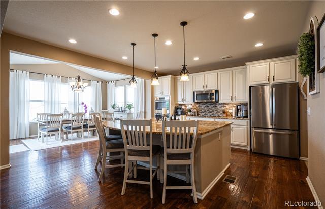 Building Photo - 7333 Blue Water Dr