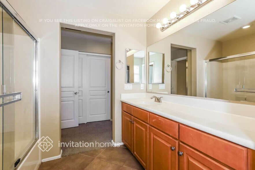 Building Photo - 451 S Hawes Rd