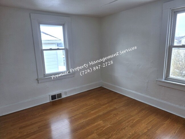 Building Photo - 307 Todd St