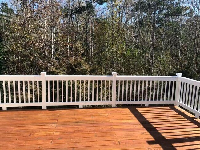 Building Photo - 12872 Waterside Dr