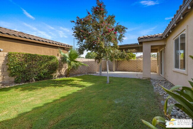 Building Photo - 82011 Deniro Ct