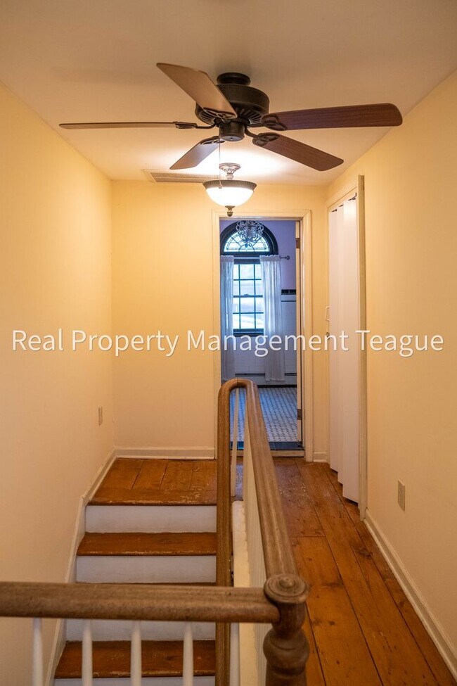 Building Photo - Dream home in Altamont