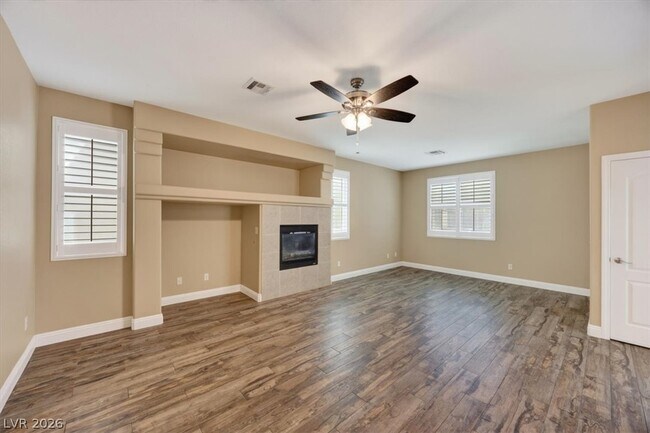 Building Photo - 11223 Dahlia Grove St