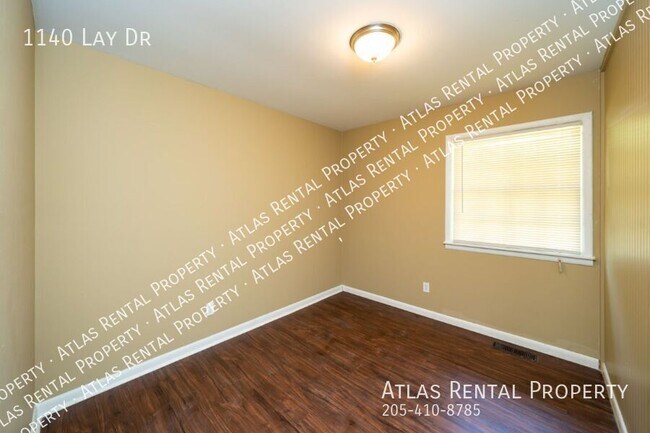 Building Photo - 1140 Lay Dr