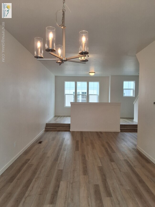 Building Photo - 1629 N Mumbarto Ln