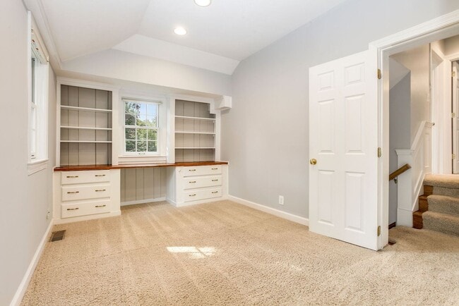 Building Photo - Chevy Chase Home