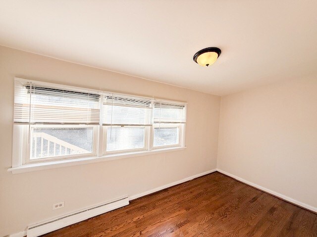 Building Photo - 363 Maple St