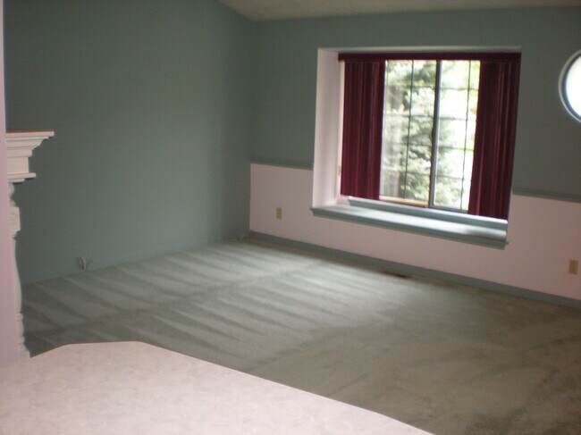 Building Photo - 1208 E 1420 S