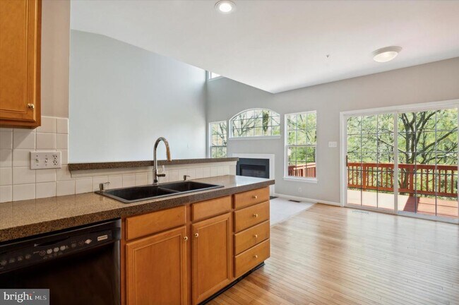 Building Photo - 103 Birchwood Dr