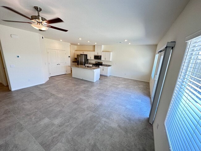 Building Photo - 4 Bedroom in Villages at Tule Springs!