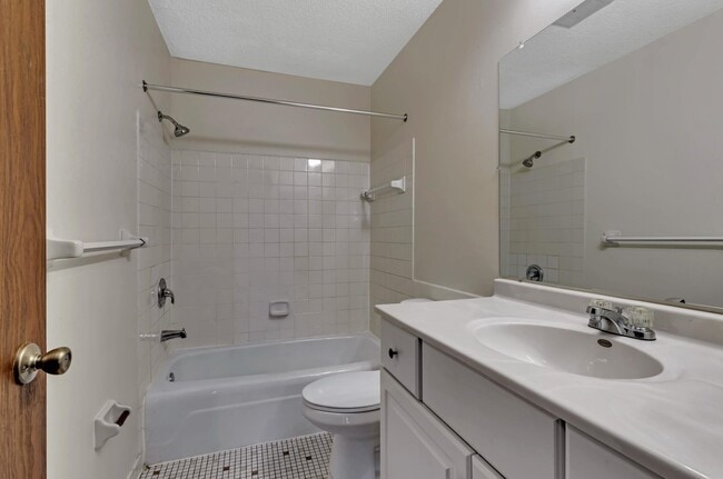 Building Photo - 1690 MN-36