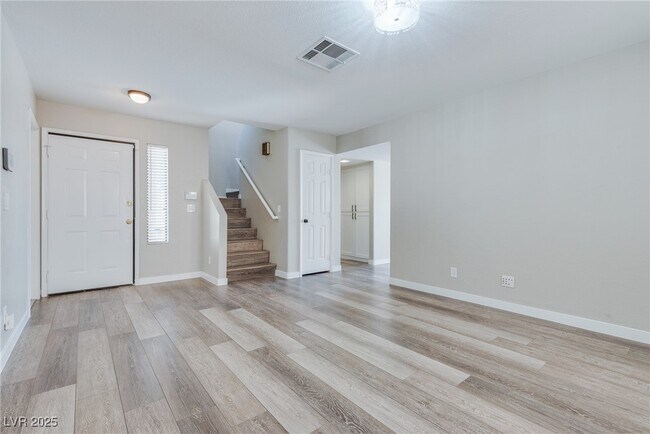 Building Photo - 2232 Chapman Hill Dr