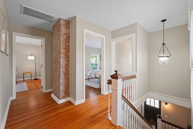 Primary Photo - 22 Lincoln Ave