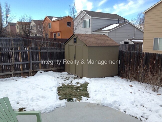 Building Photo - 305 Dunhill St