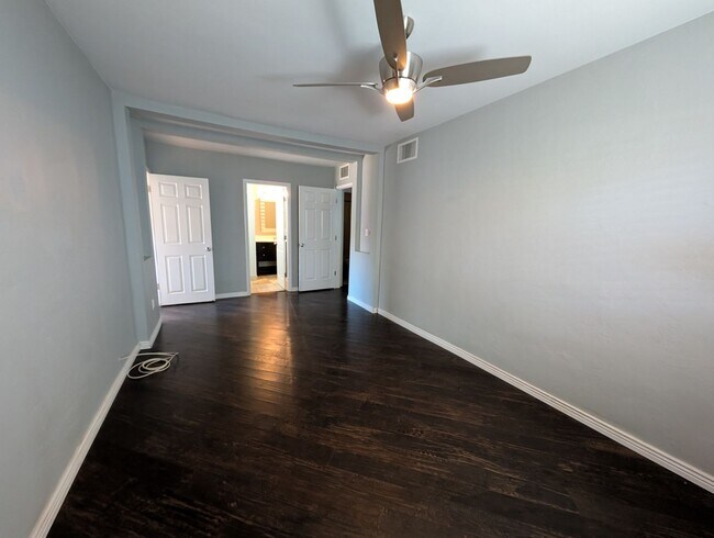 Building Photo - 3 Bedroom 2.5 Bathroom Cavalier Palms House