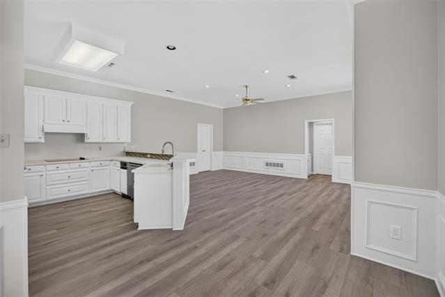 Building Photo - 1037 McCoy Dr