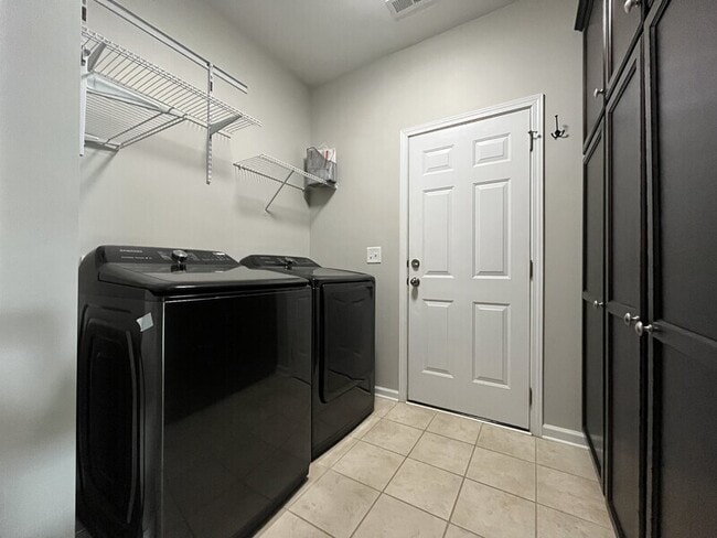 Building Photo - 17102 Alydar Commons Ln